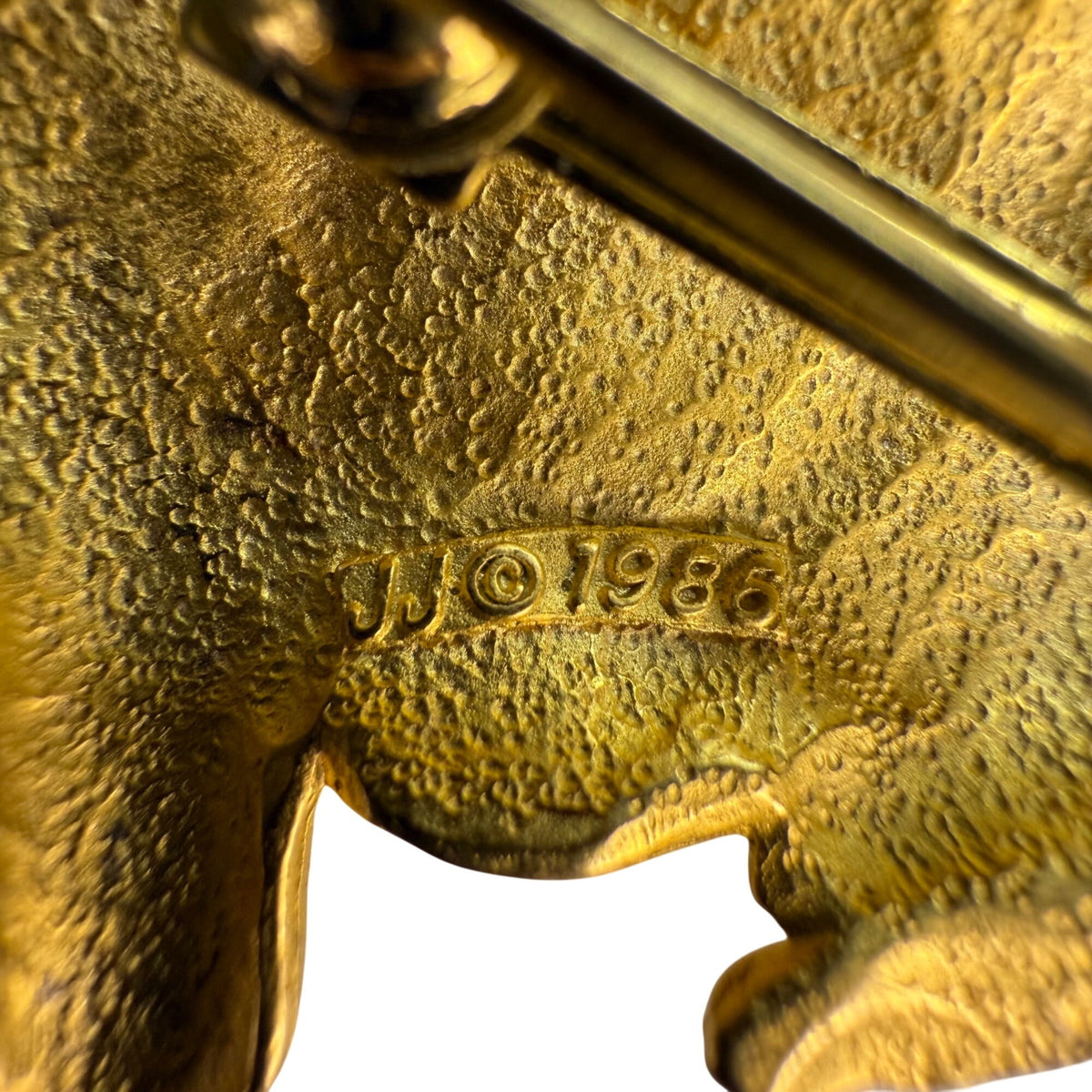 Gold Tone Dog Brooch Pin Shar-Pei Wrinkled Design Vintage Animal Jewelry