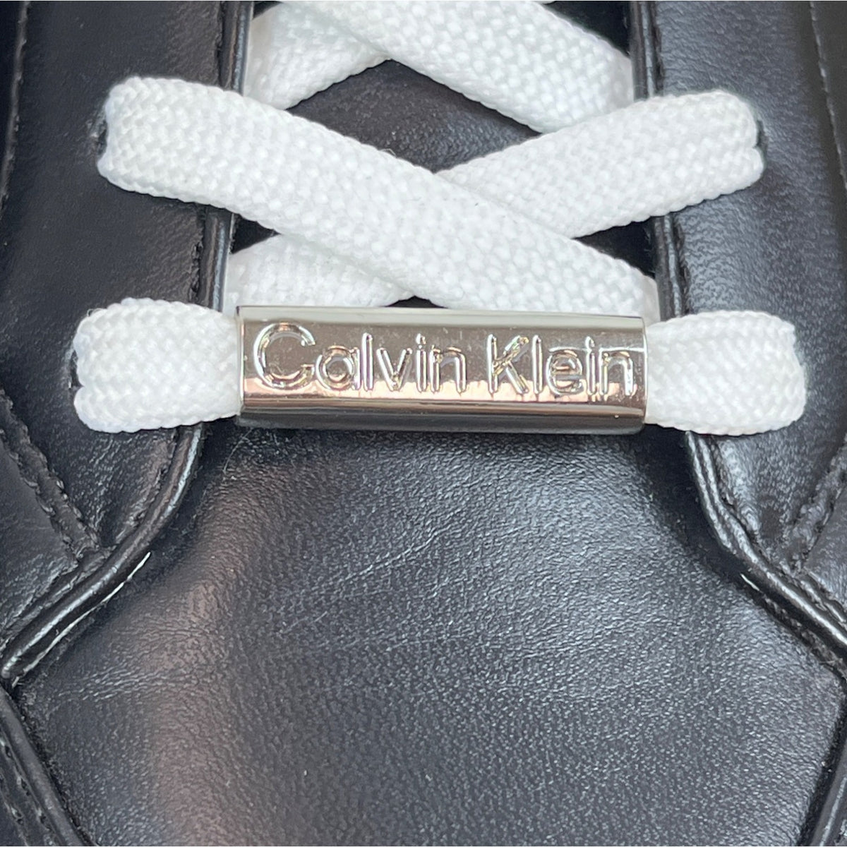 Calvin Klein Women’s Black & White KC Lumieer Sneakers Size 11 M