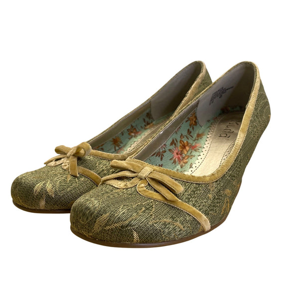 Mudd Women’s Green Floral Fabric With Bow Accent France Heels Size 8M