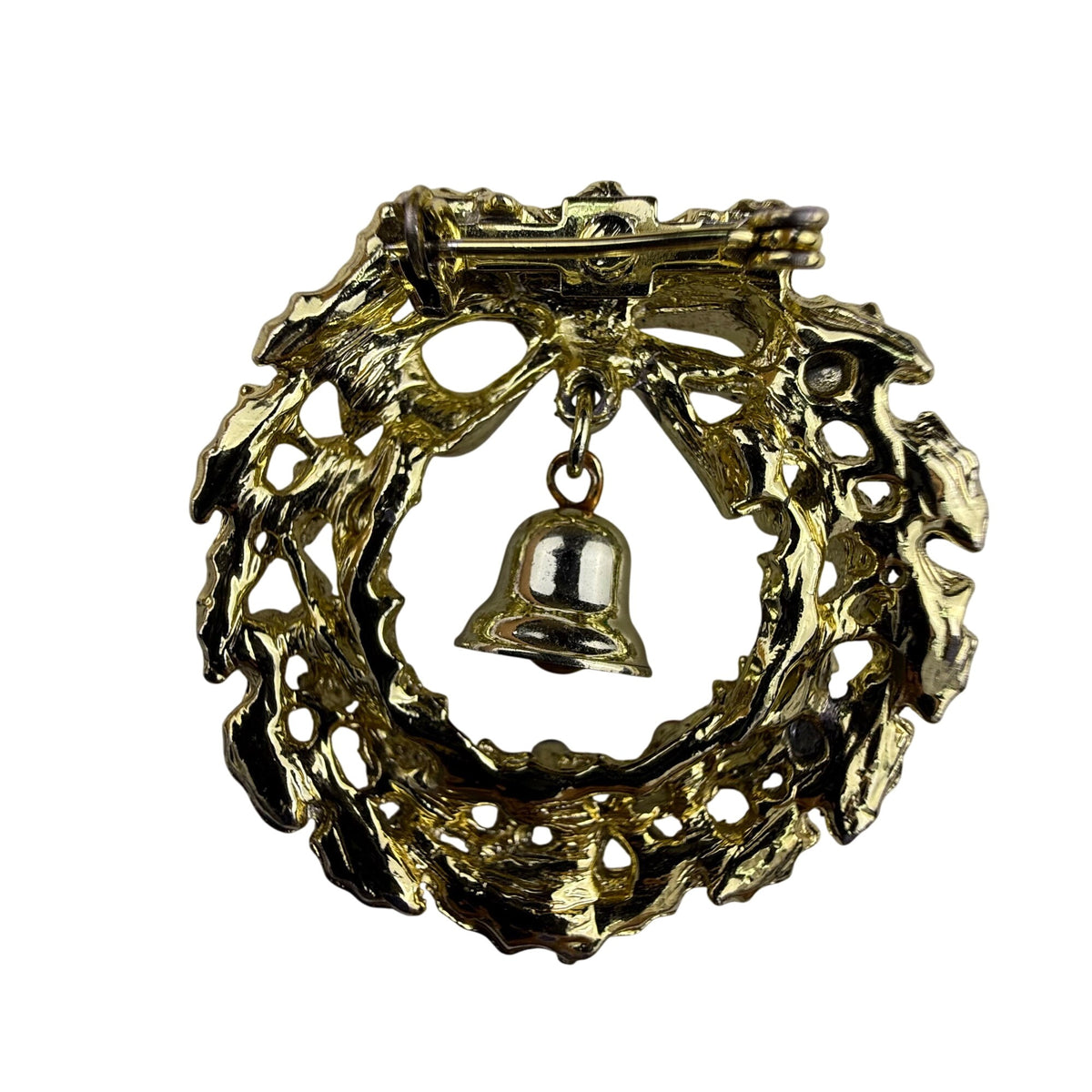 Vintage Unknown Womens Gold Tone Wreath With Bell Holiday Brooch Pin
