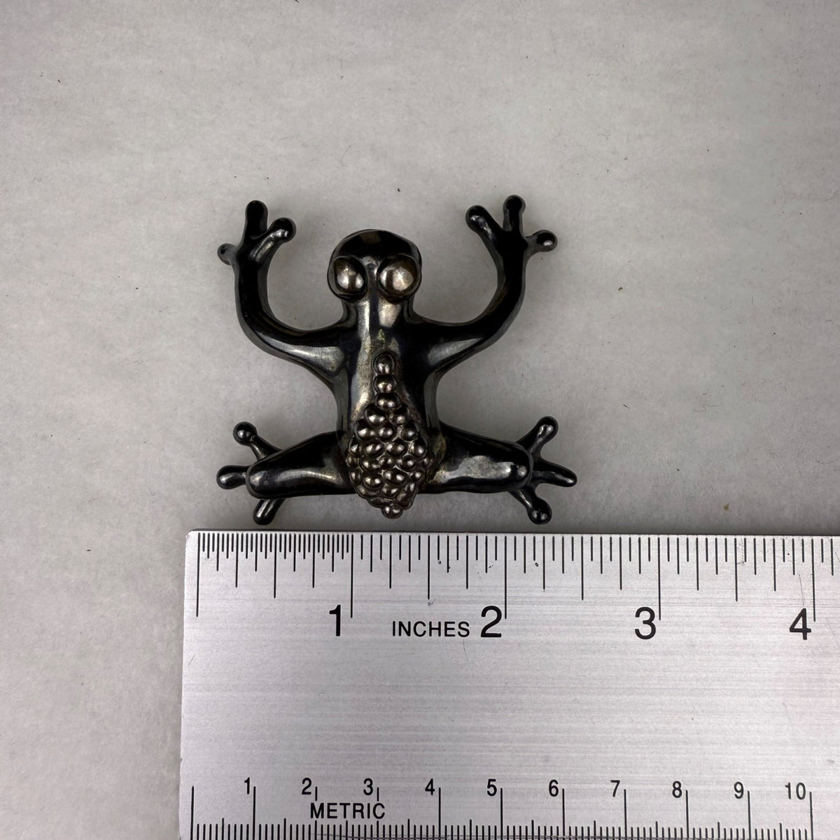 Vintage Sterling Silver Frog Brooch Pin Handmade Tarnished 925 Distinctive Mark