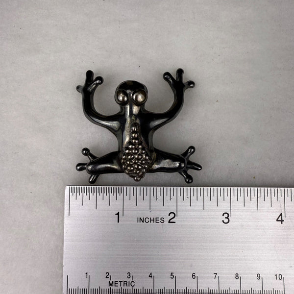Vintage Sterling Silver Frog Brooch Pin Handmade Tarnished 925 Distinctive Mark