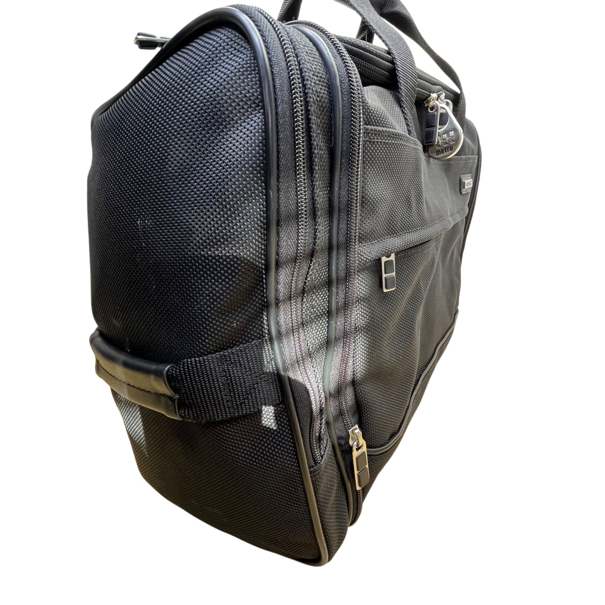 Metro XP Men’s Black Nylon Multi-Compartment Lock Secure Zip Travel Duffel Bag