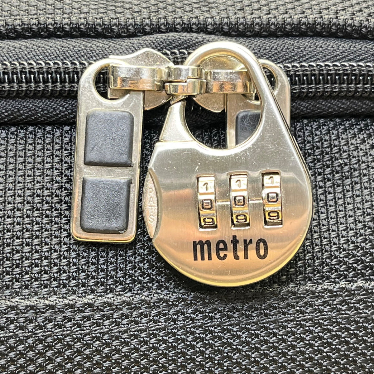 Metro XP Men’s Black Nylon Multi-Compartment Lock Secure Zip Travel Duffel Bag