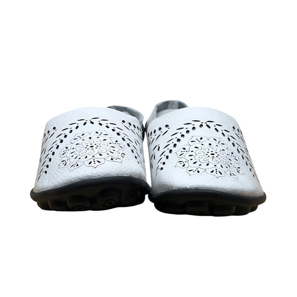 Women’s White Faux Leather Cut Out Floral Design Black Soles Slip-On Shoes Sz 37