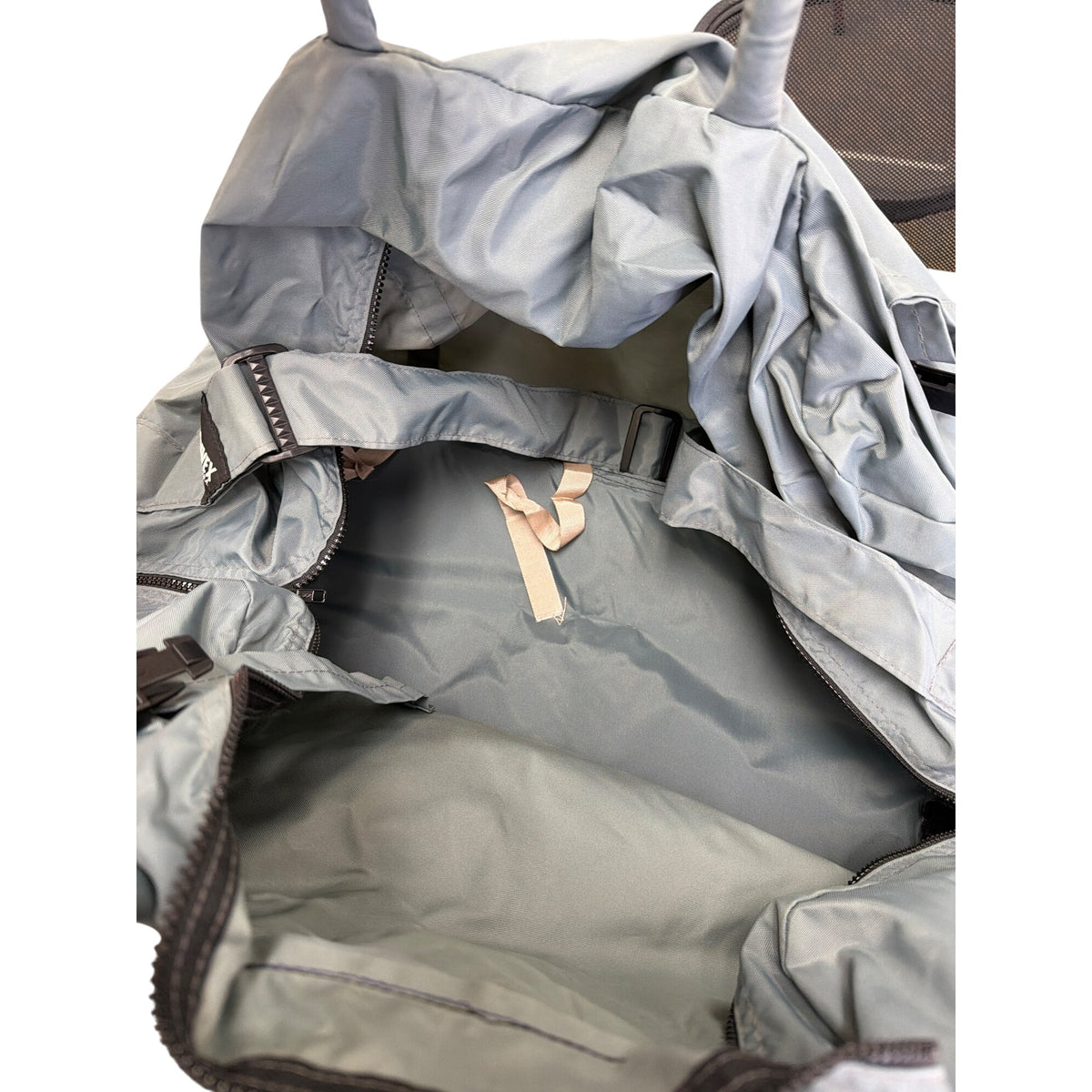 JSK Unisex Gray Nylon Duffel Bag Lightweight Travel With Zipper Pockets Durable Versatile