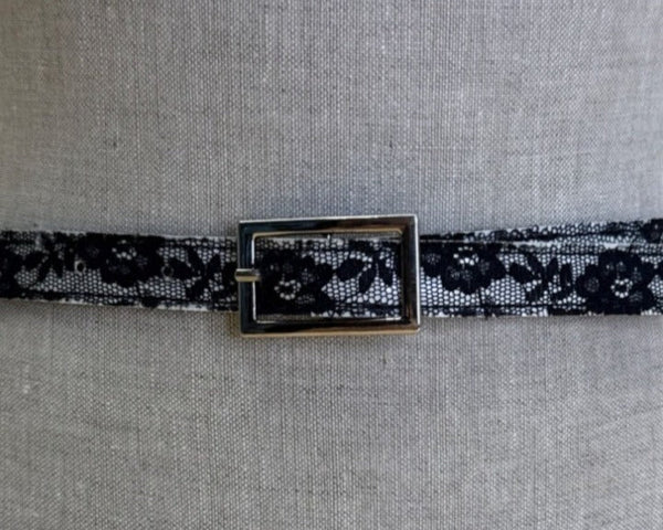 Black & White Lace Belt With Silver Buckle Size 5