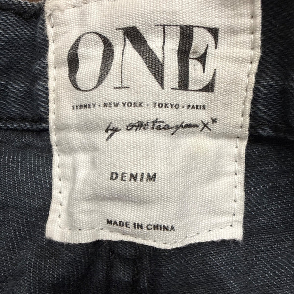 One Women's Black Distressed High-Rise Jean Shorts Relaxed Bandits Fit Size 28