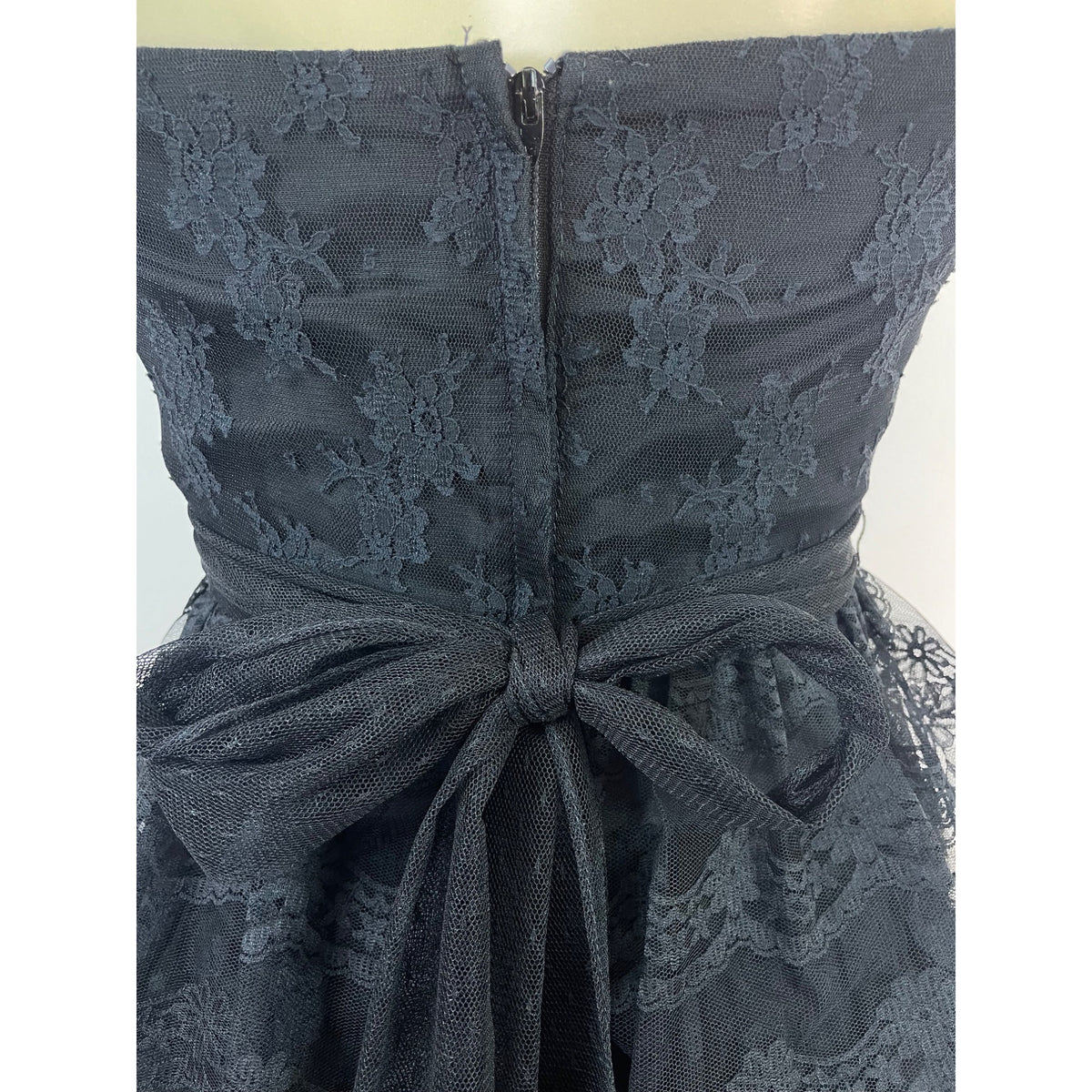 Vintage TD4 Strapless Black Lace Tiered Party Dress With Bow Back Detail Sz 7/8