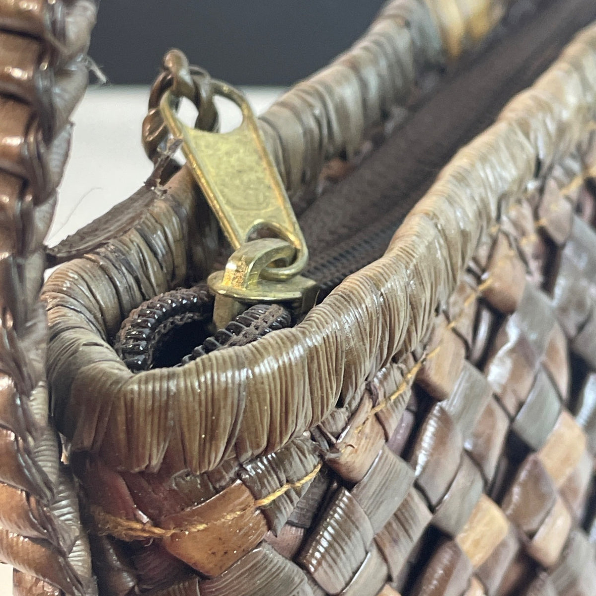 Handcrafted Women's Brown Woven Rattan Square Shoulder Bag Sz M
