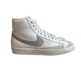 Nike Blazer '77 Essential Mid White Metallic Silver W Size 9.5