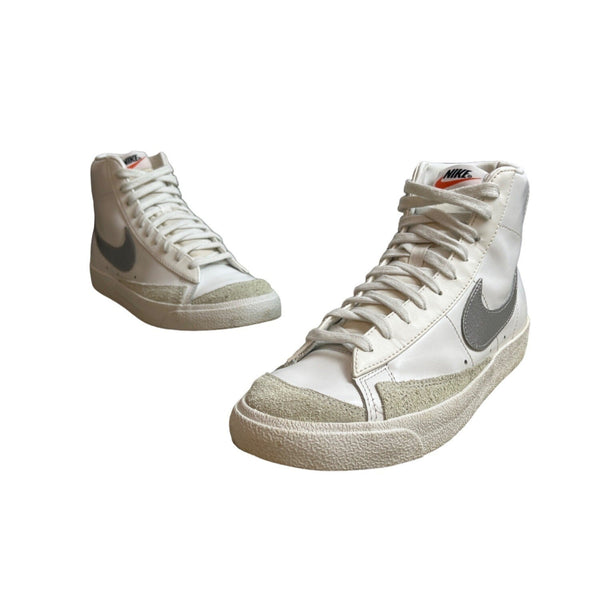 Nike Blazer '77 Essential Mid White Metallic Silver W Size 9.5
