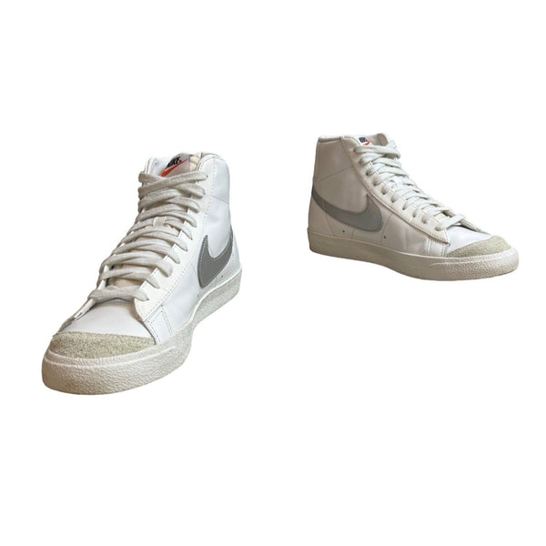 Nike Blazer '77 Essential Mid White Metallic Silver W Size 9.5