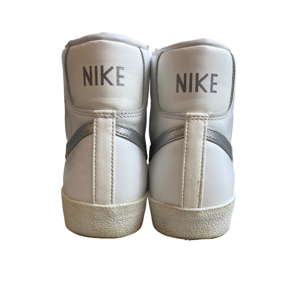 Nike Blazer '77 Essential Mid White Metallic Silver W Size 9.5