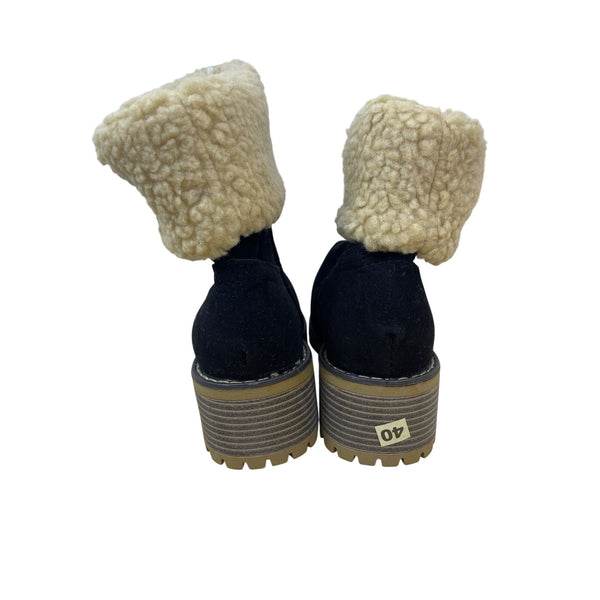 Womens Black Faux Suede Ankle Boots Warm Sherpa Lining & Lug Sole Size 40 Durable Winter