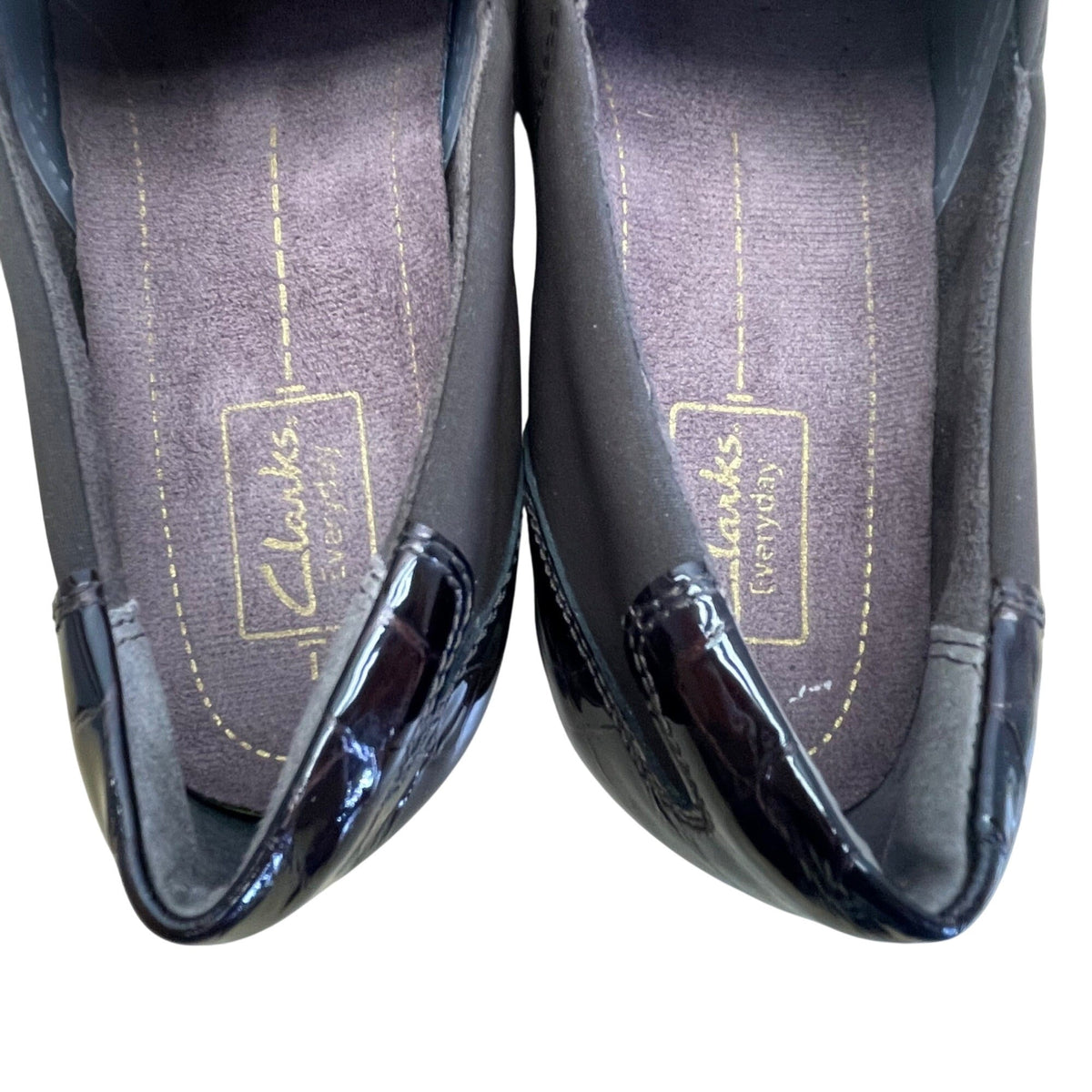 Clarks Womens Brown Crocodile Embossed Patent Accents Slip-On Shoes Size 9M
