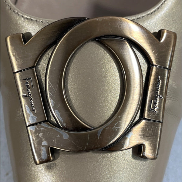Vintage Salvatore Ferragamo Women's Gold Firenze Round Toe Slip On Pumps Sz 5.5B