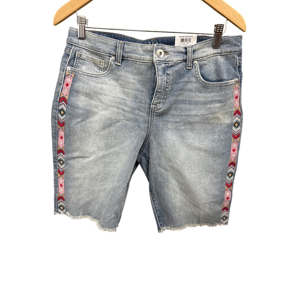 Style & Co Womens Light Blue Denim Bermuda Shorts Embroidered Mid Rise Raw Edge 10P