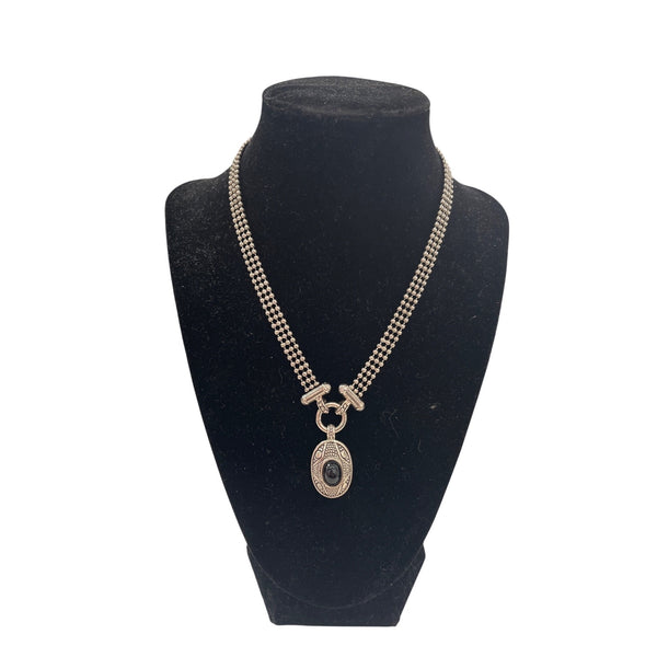 Vintage Silver Tone Womens Pendant Necklace With Black Stone & Detailed Chain