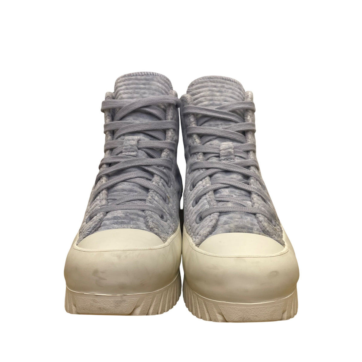 Converse Women’s Light Blue Chuck Taylor All Star Lugged 2.0 Velour Sneakers Sz 8