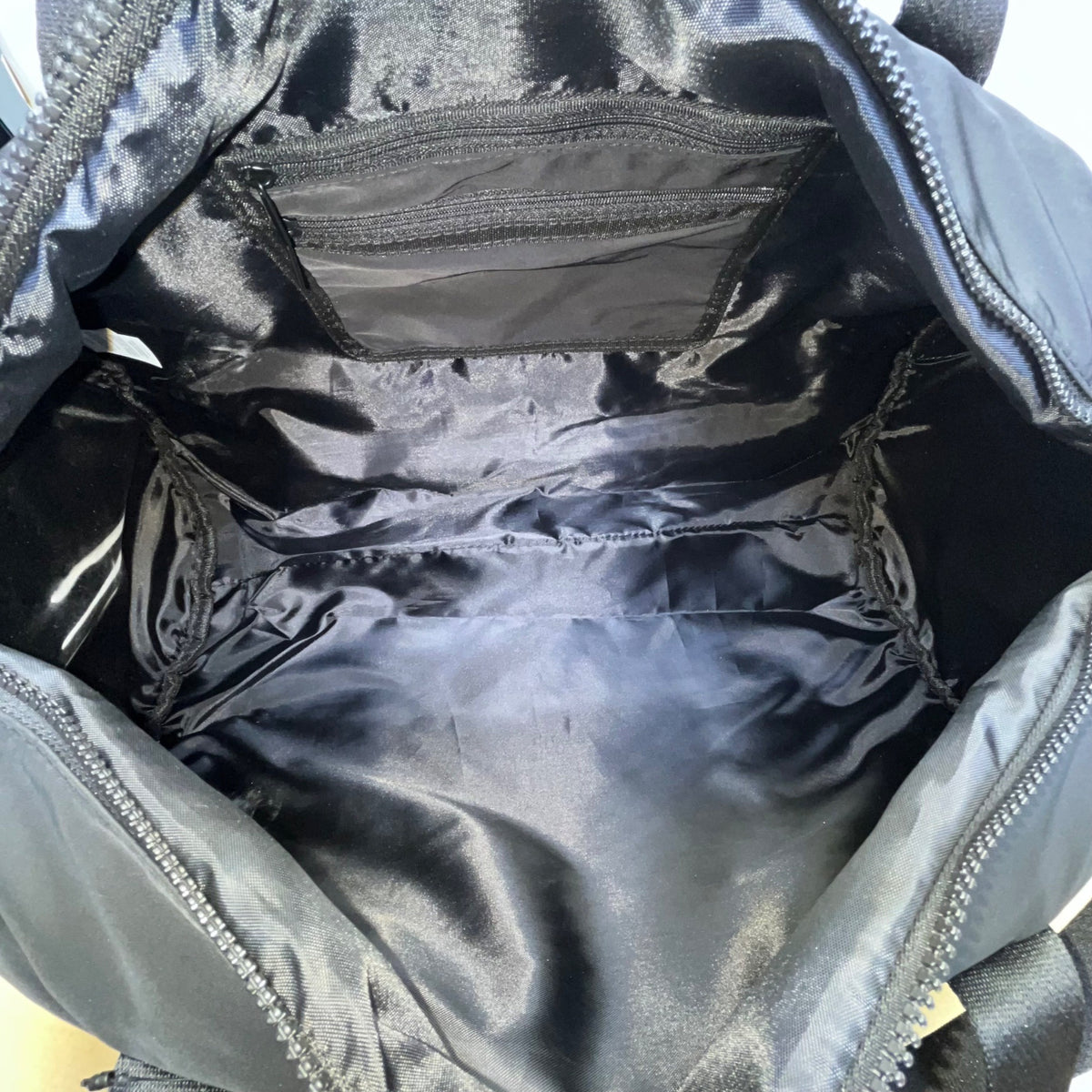 Wear Men’s Black & White  NFL NY Giants Team Logo Branding Travel Duffel Bag