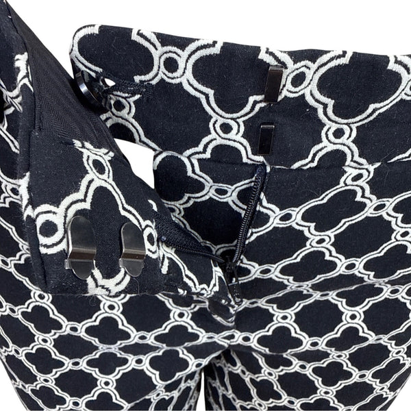 Talbots Women Black & White Geometric Print Cropped Pants With Belt Loops Sz 10P
