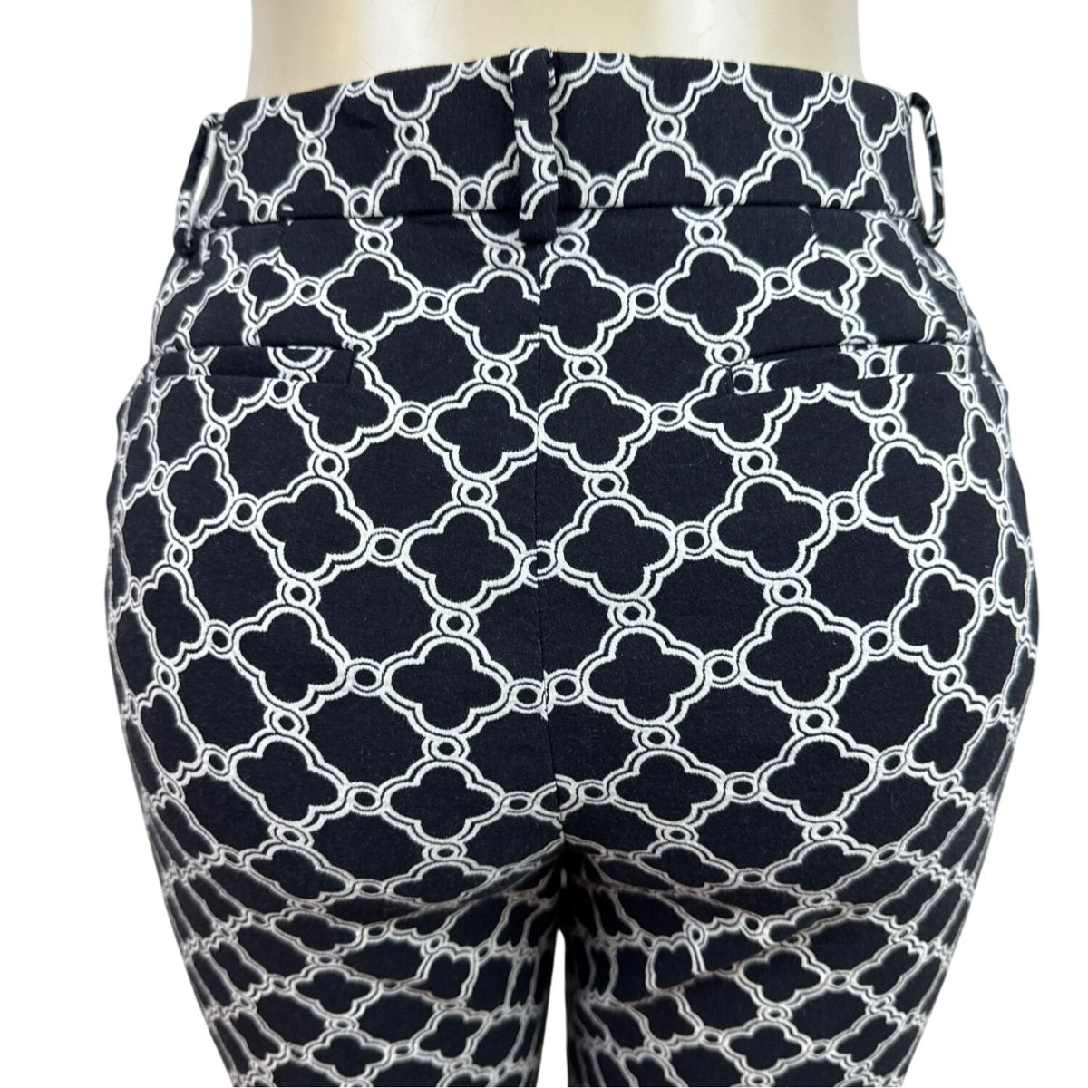 Talbots Women Black & White Geometric Print Cropped Pants With Belt Loops Sz 10P