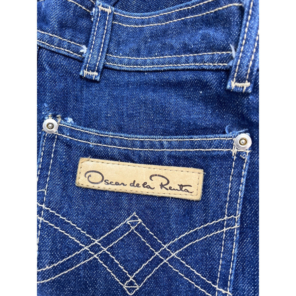 Vintage Oscar de la Renta Women’s Blue Dark Washed Blend Jeans Size 8