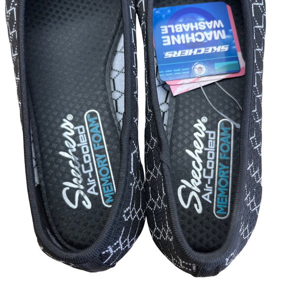Skechers Women’s Black & White Stretch Fit Air-Cooled Flats Sz 6.5 - New