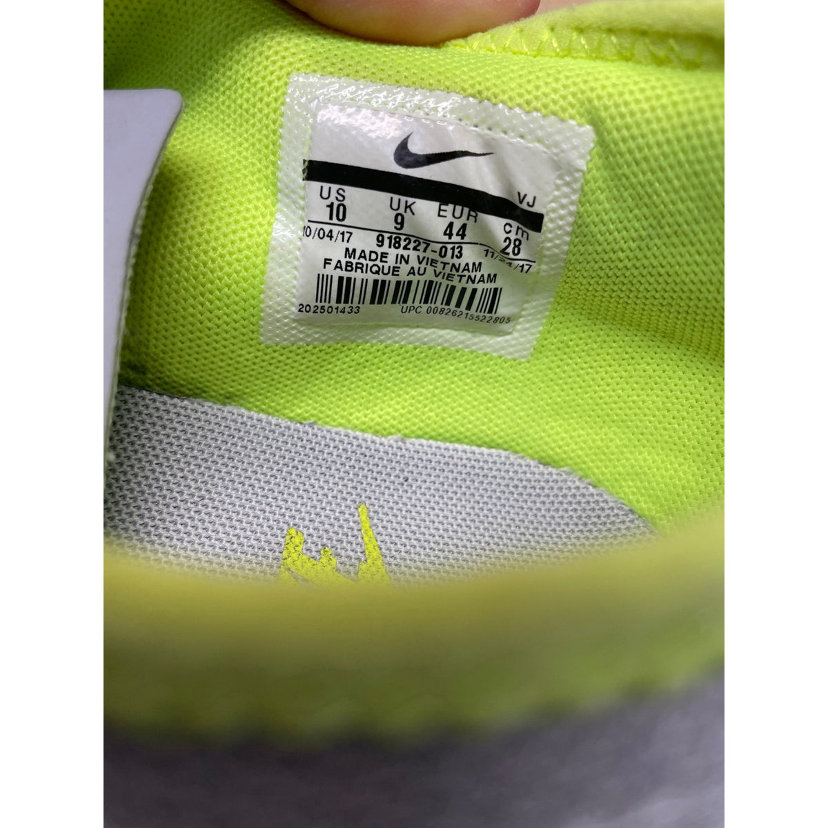 Nike Mens Gray & Neon Green Running Shoes Size 10 Lightweight Mesh Breathable Cushion Sole