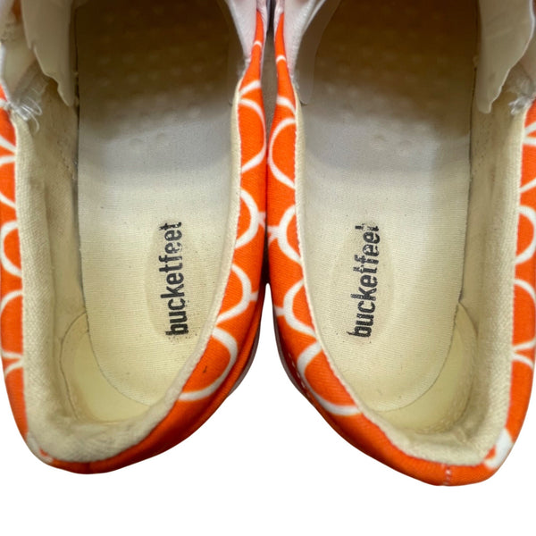 BucketFeet Women’s Orange Canvas Scallop Print Casual Slip-On Sneakers Size 8