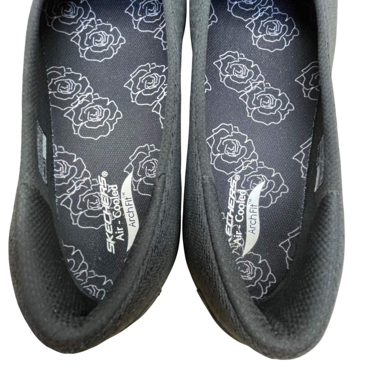 Skechers Women’s Black Arch Fit Slip On Air Cooled Walking Flat Shoes Size 7.5