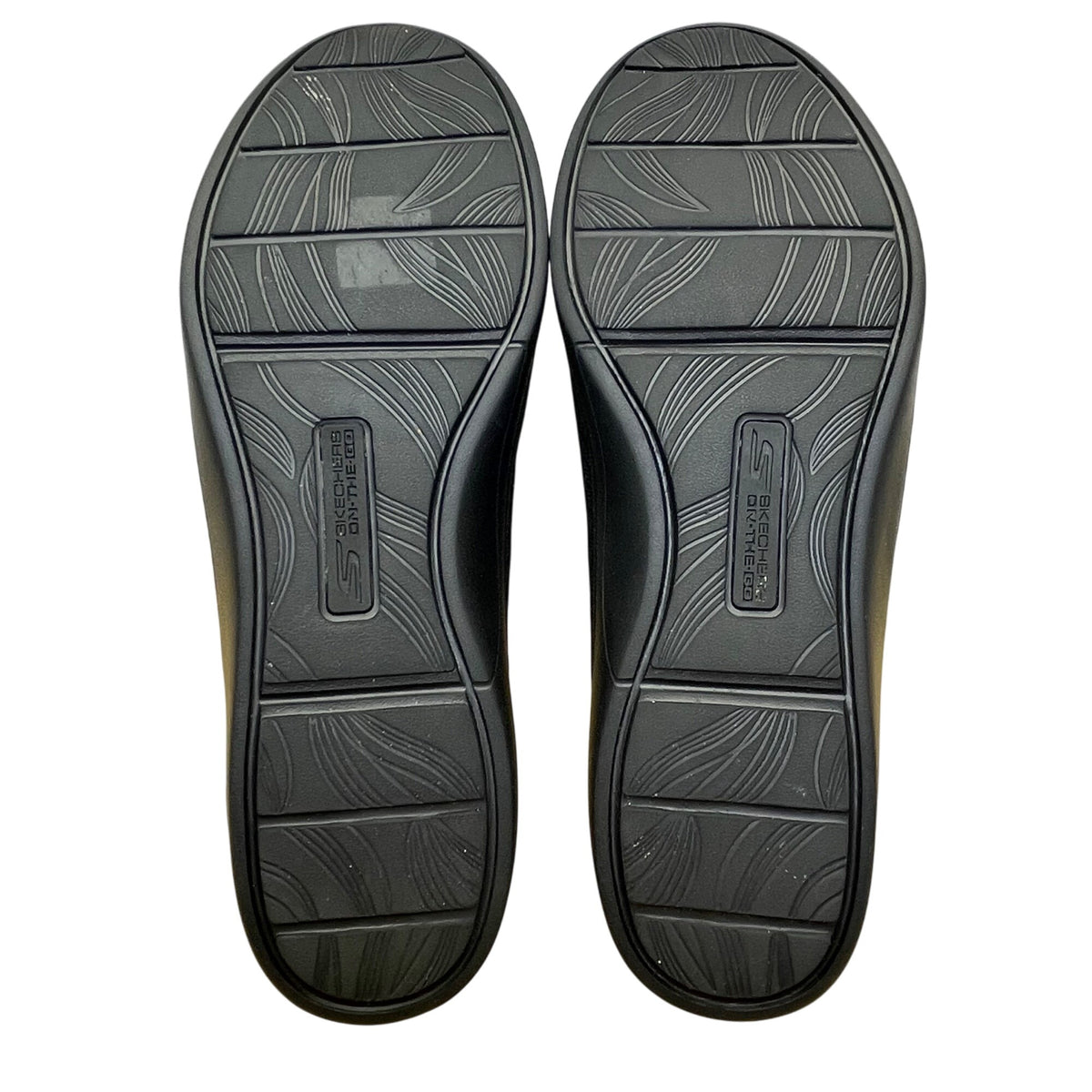 Skechers Women’s Black Arch Fit Slip On Air Cooled Walking Flat Shoes Size 7.5