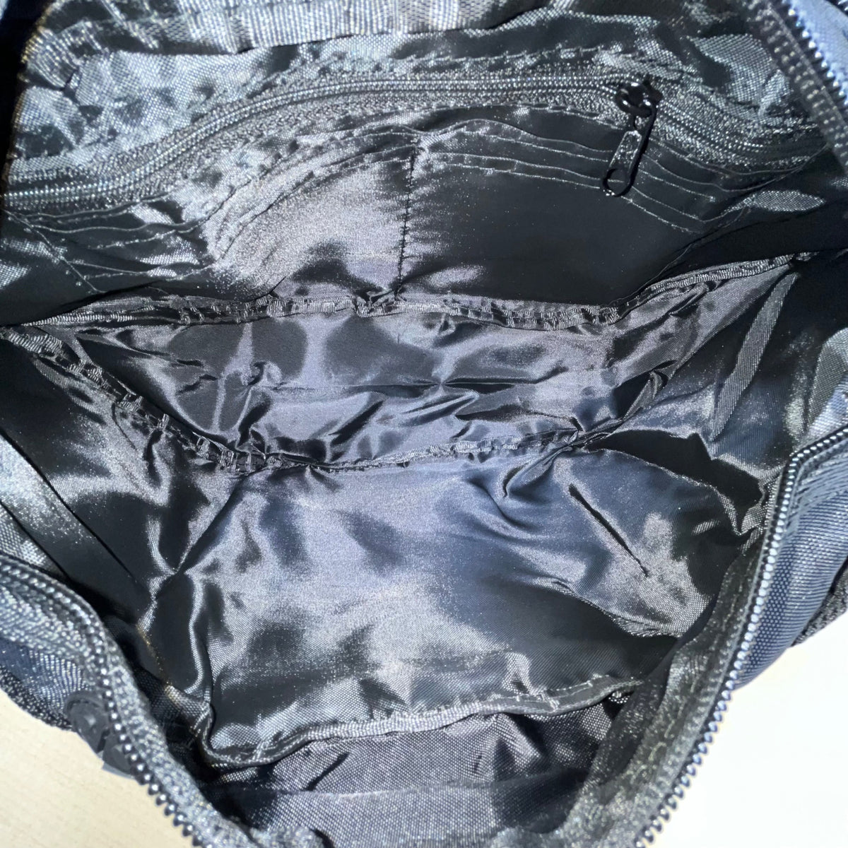 NZII Unisex Black Nylon  Multiple Compartments Lightweight Adjustable Belt Bag