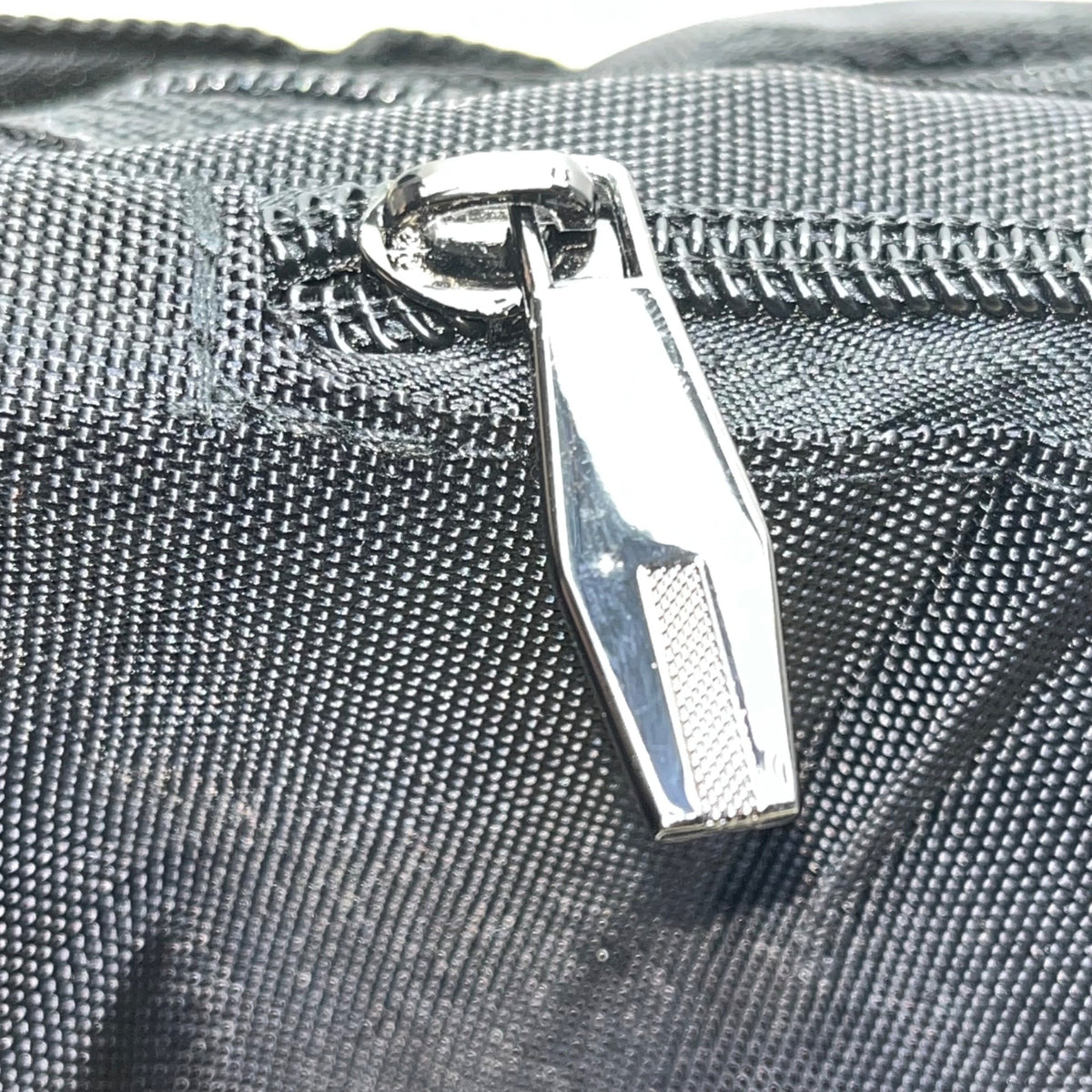 NZII Unisex Black Nylon  Multiple Compartments Lightweight Adjustable Belt Bag