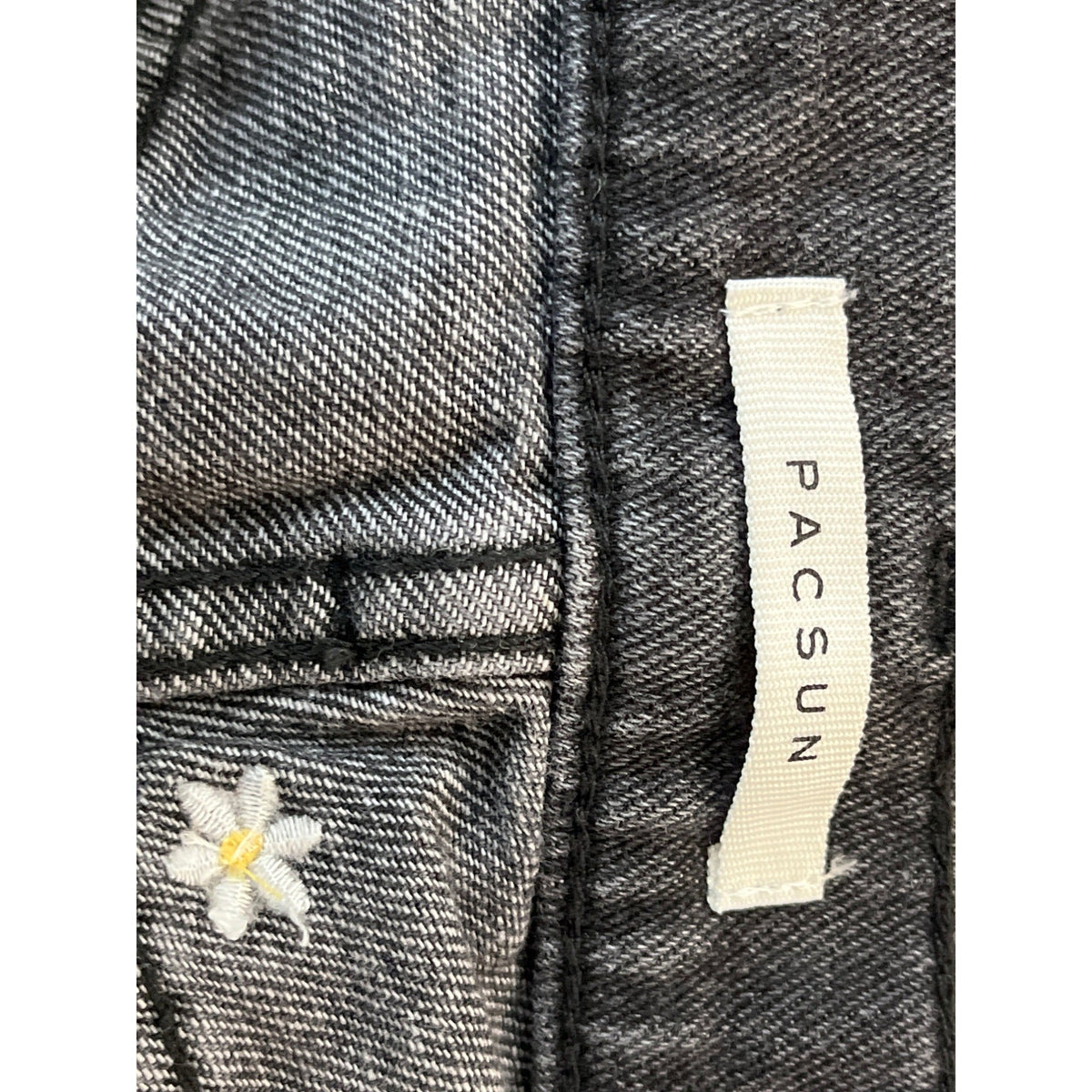 Pacsun Women's Faded Black High Rise Daisy Embroidered Straight Leg Jeans Sz 26