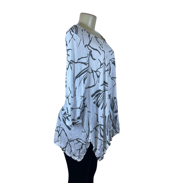 Chalet et ćeci Women's White/Black Abstract Tunic Top 3/4 Sleeves Sz M - New