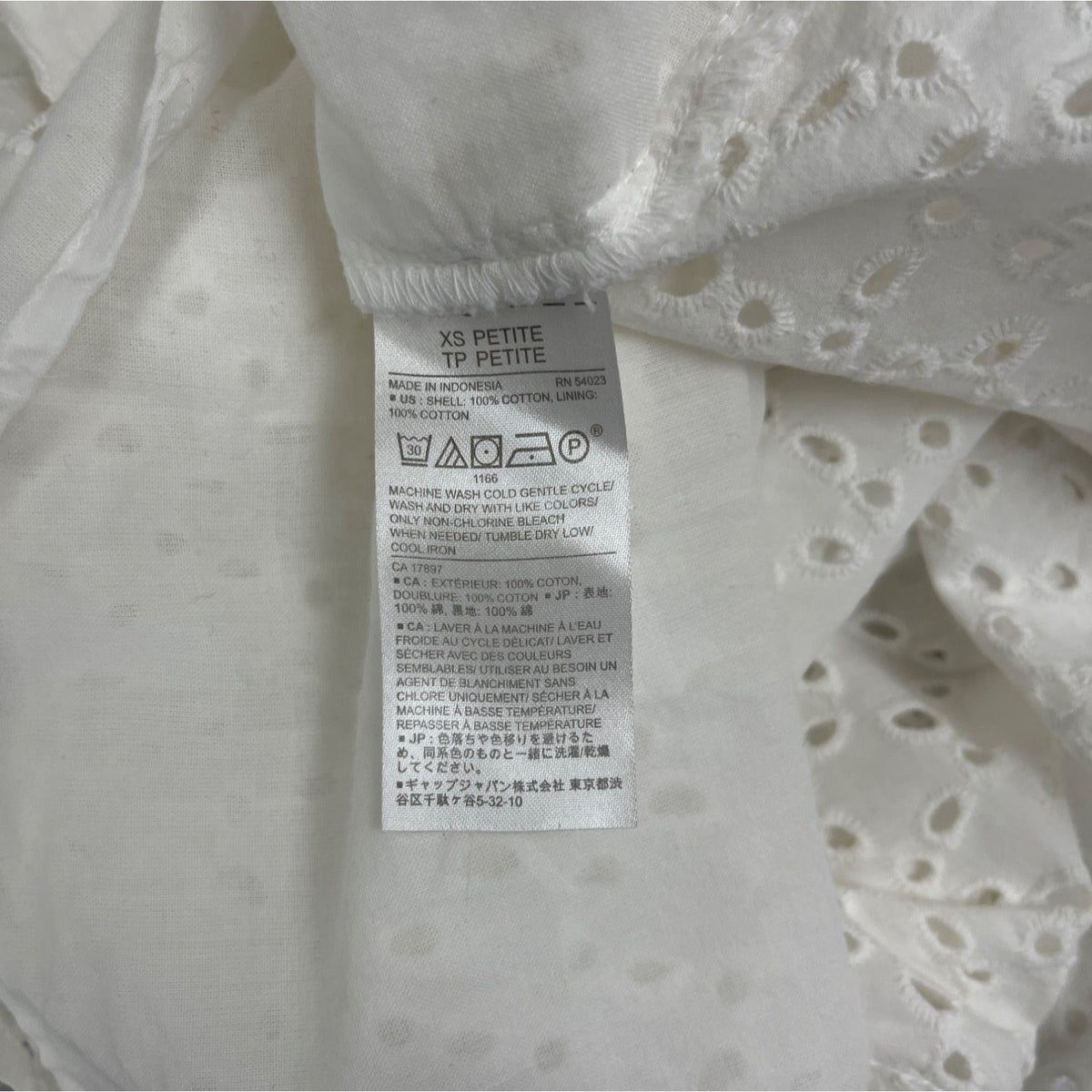Banana Republic Womens White Eyelet Top With Ruffle Sleeves Sz XSP