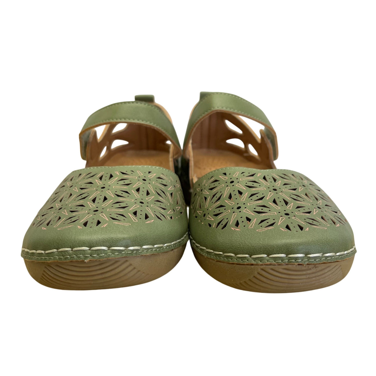 Good Choice Women’s Olive Perforated Floral Design Faryn Flat Shoes Sz 10