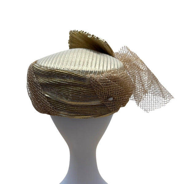 Vintage Style Gold Mesh & Pleated Fascinator Hat With Netting & Metallic Details