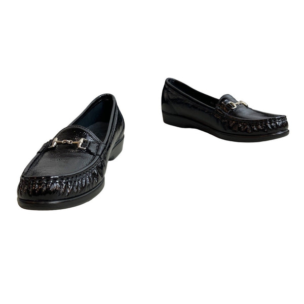 Simplify Women's Black Slip On Comfort Loafers Sz 8.5 Narrow- NWB
