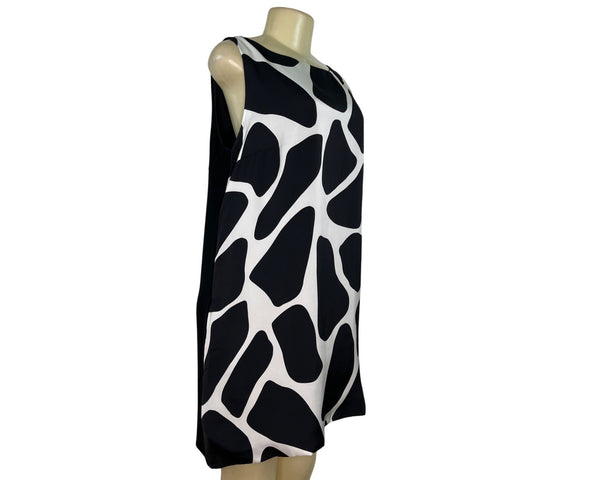 Black & White Sleeveless Shift Dress With Back Zipper Closure By Bebe Tailor