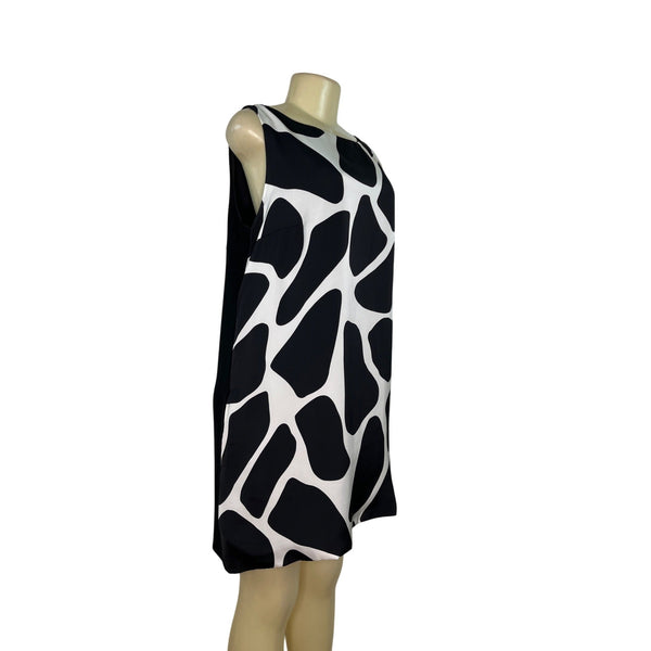 Black & White Sleeveless Shift Dress With Back Zipper Closure By Bebe Tailor