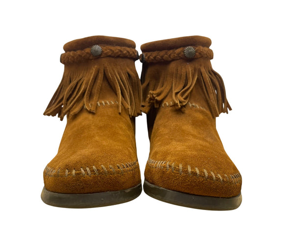 Minnetonka Women’s Dusty Brown Suede Zip Closure Fringe Ankle Boots Size 9