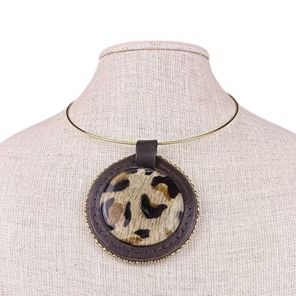 Gold Tone Womens Leopard Print Pendant Necklace Adjustable Choker Style