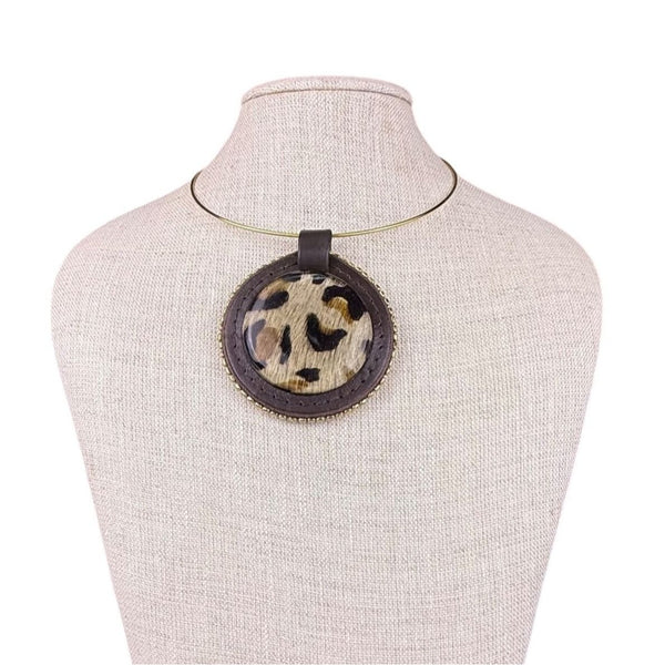 Gold Tone Womens Leopard Print Pendant Necklace Adjustable Choker Style