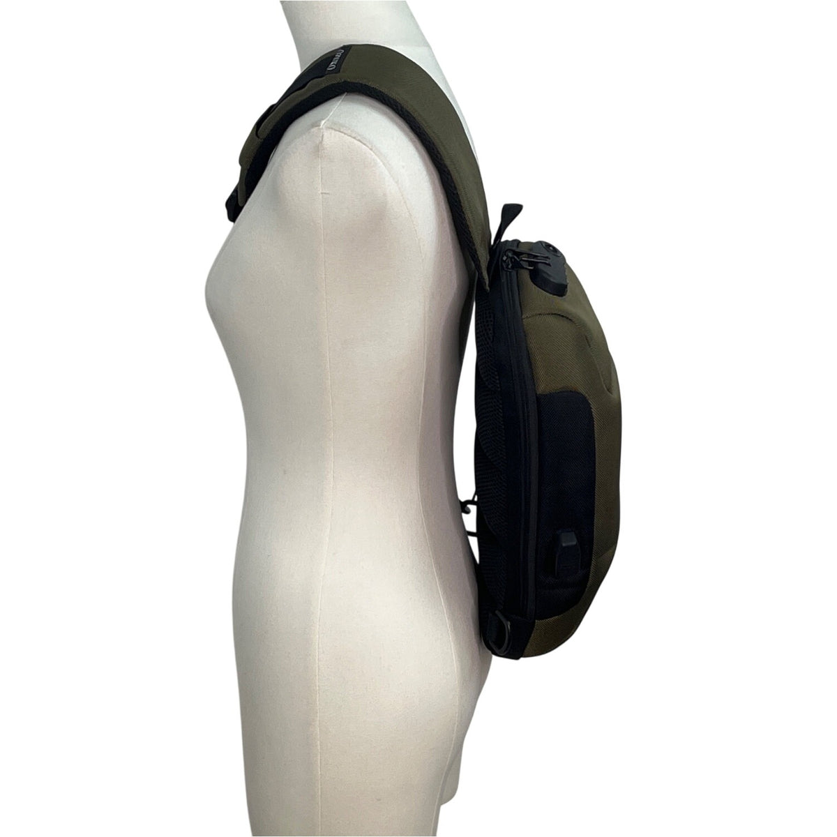 Ozuko Green  Waterproof Fabric Anti-Theft USB Port Compact Crossbody Backpack