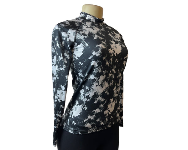Under Armour Girl's Youth Black & White Digital Camo Design Shirt YLG Large