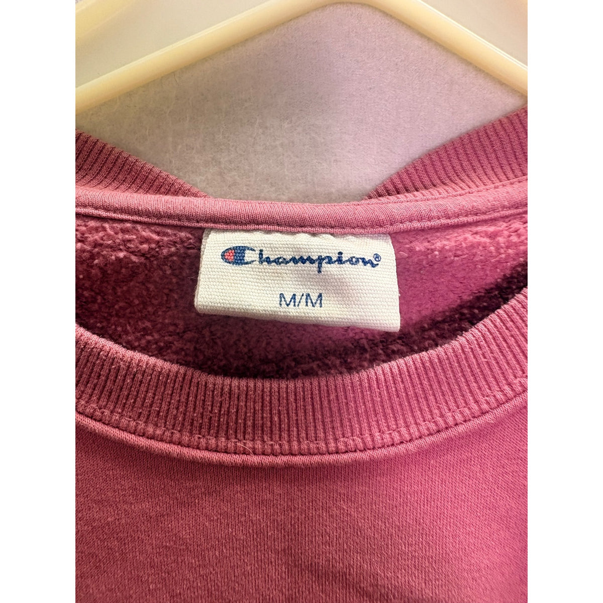 Champion Womens Pink Cotton/Polyester Crewneck Sweatshirt Midweight Embroidered Logo Size M
