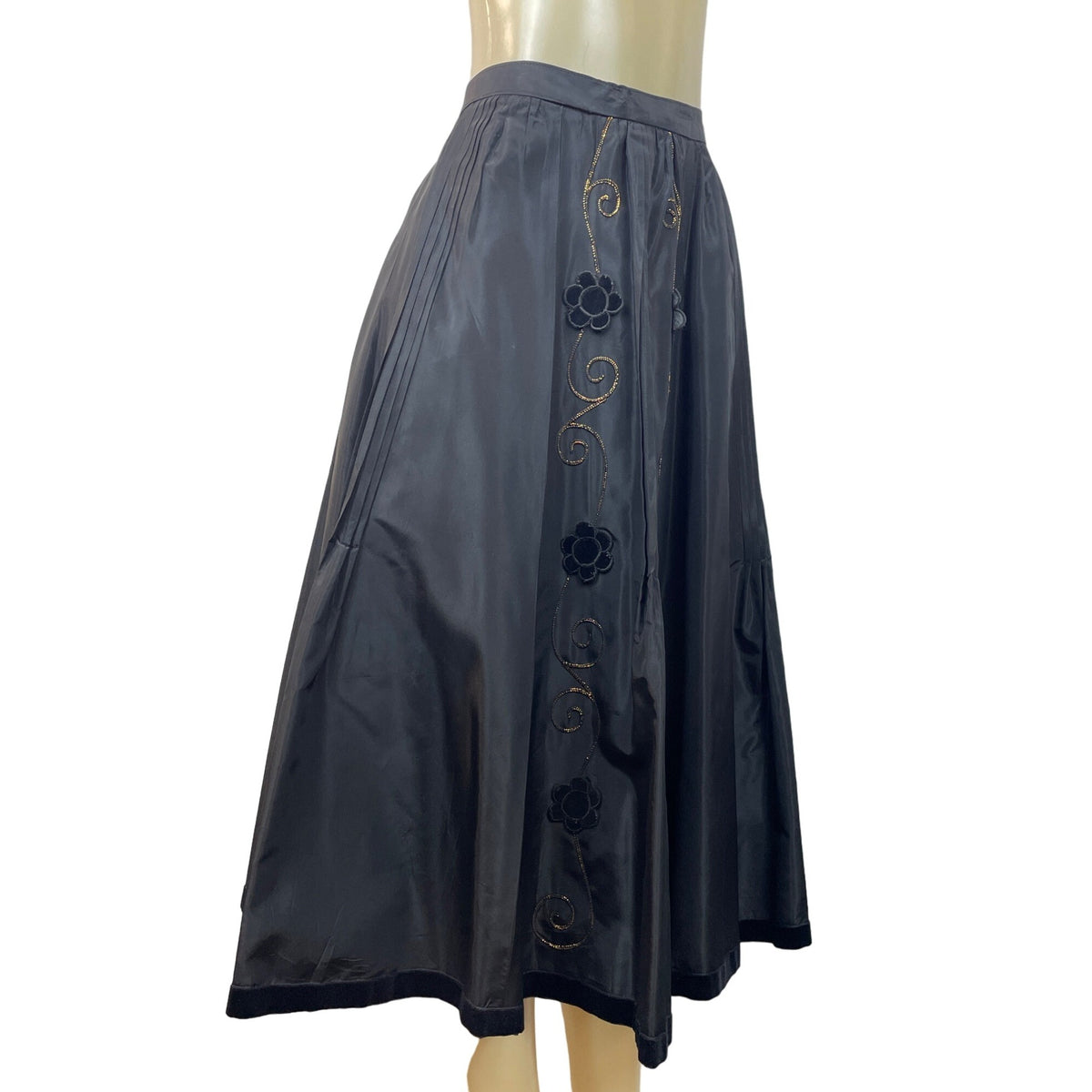 Vintage 80''s Miss Féraud Women's Black  With Embroidered Floral Art Long Skirt Sz 6